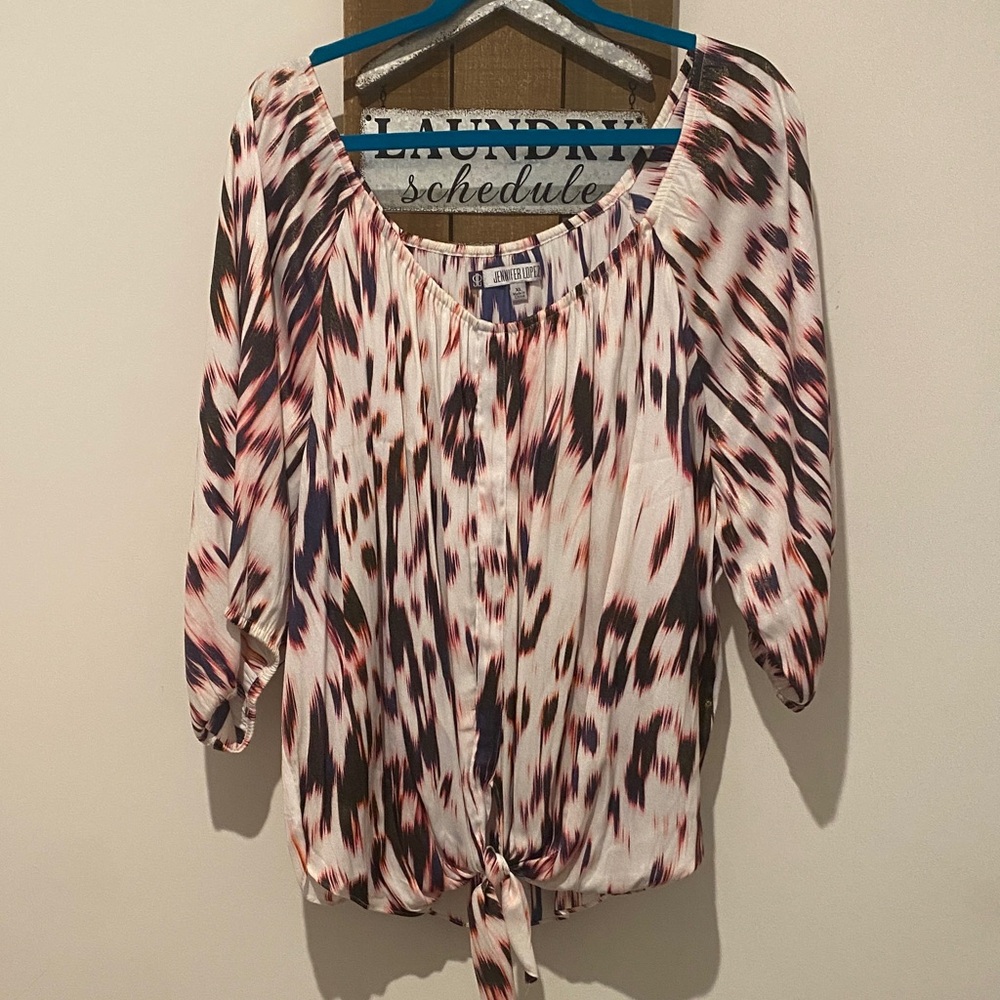 Jennifer Lopez White and Pink Patterned Blouse